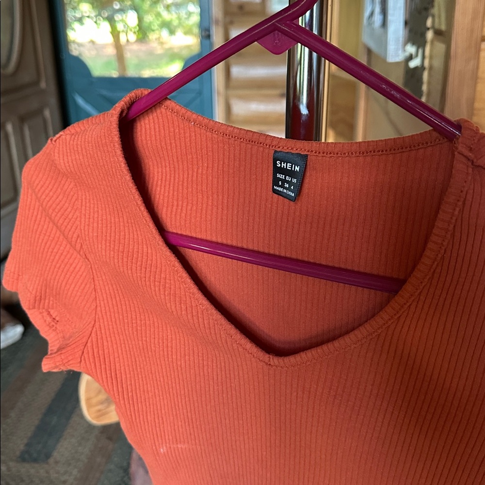 Shein Rust Ribbed Crop Top - Picture 2 of 3